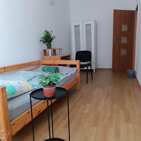 Cruz Mieszkanie Pokoje Centrum Przytulny Czysty Lokal Na Noc Łódź Exteriör bild
