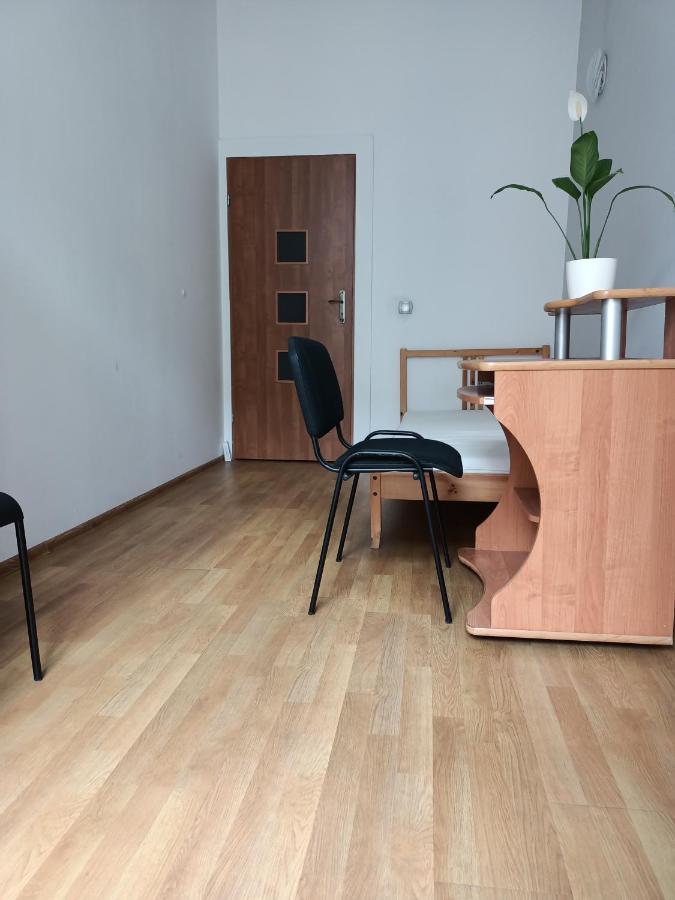 Cruz Mieszkanie Pokoje Centrum Przytulny Czysty Lokal Na Noc Łódź Exteriör bild